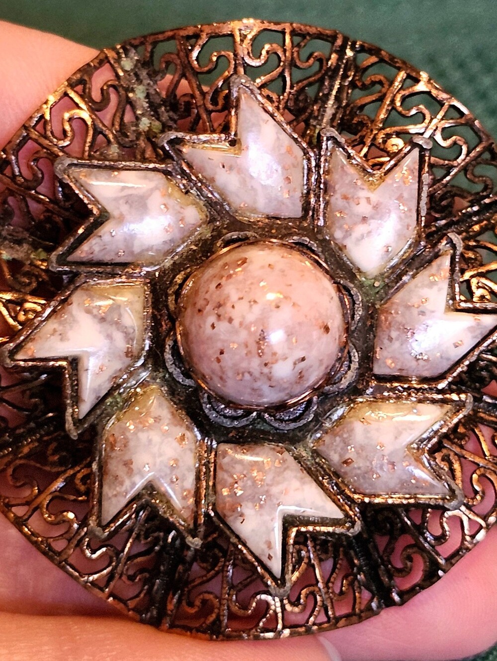 Vintage 1960s Copper & Glitter Confetti Lucite Starburst Necklace & Brooch - Picture 8 of 10